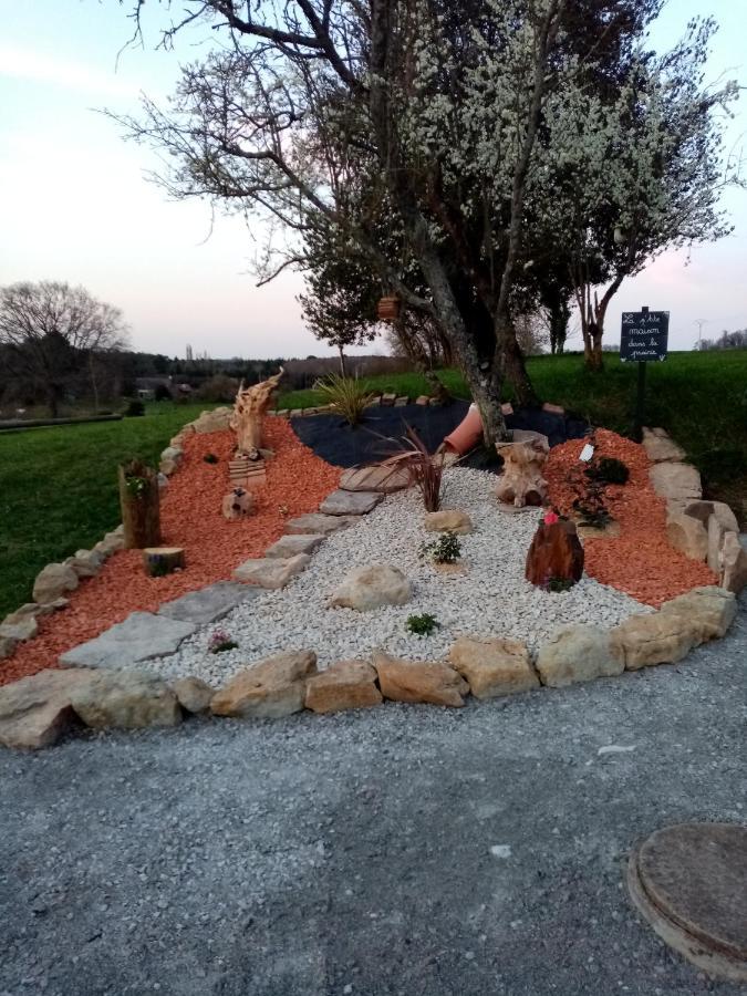 La Petite Maison Dans La Prairie Ecommoy Kültér fotó