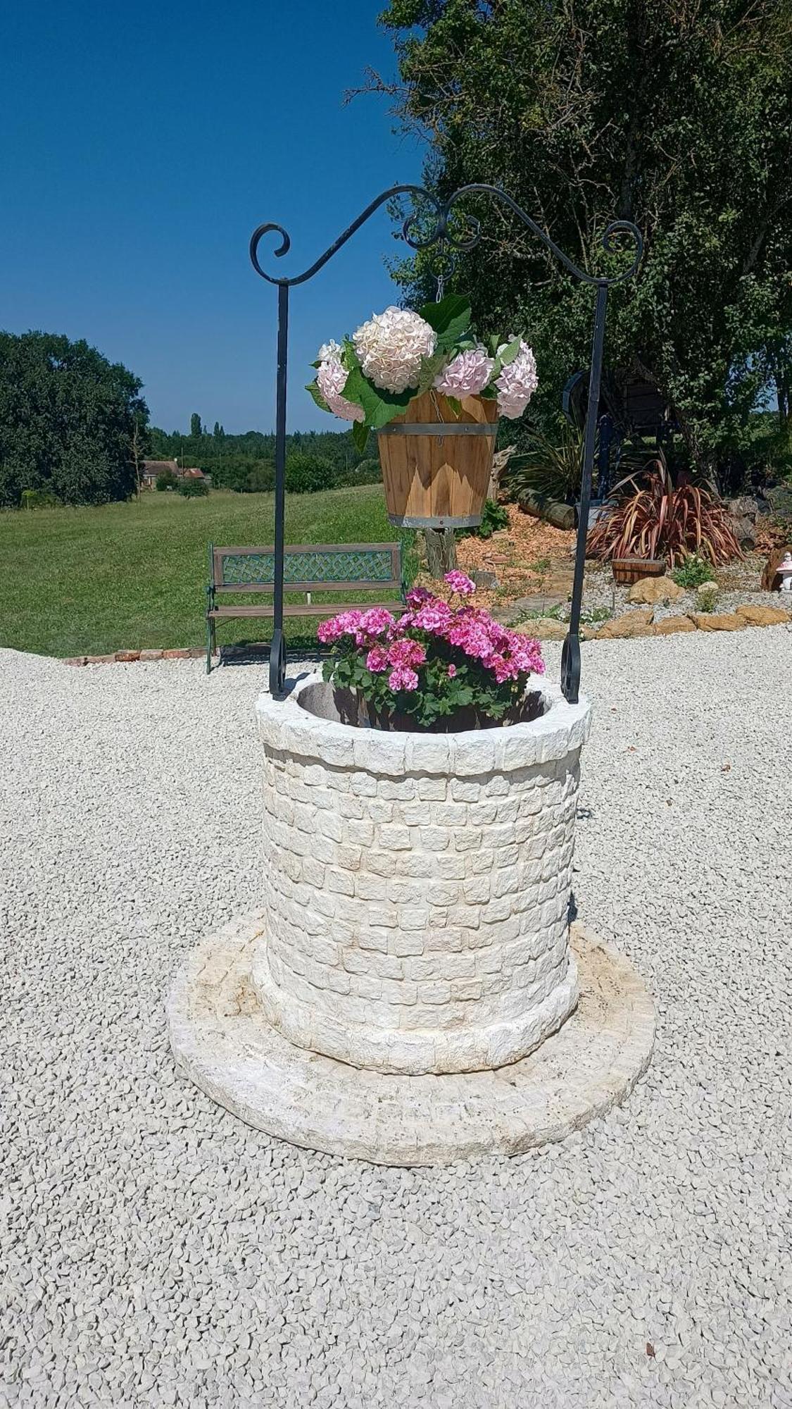La Petite Maison Dans La Prairie Ecommoy Kültér fotó